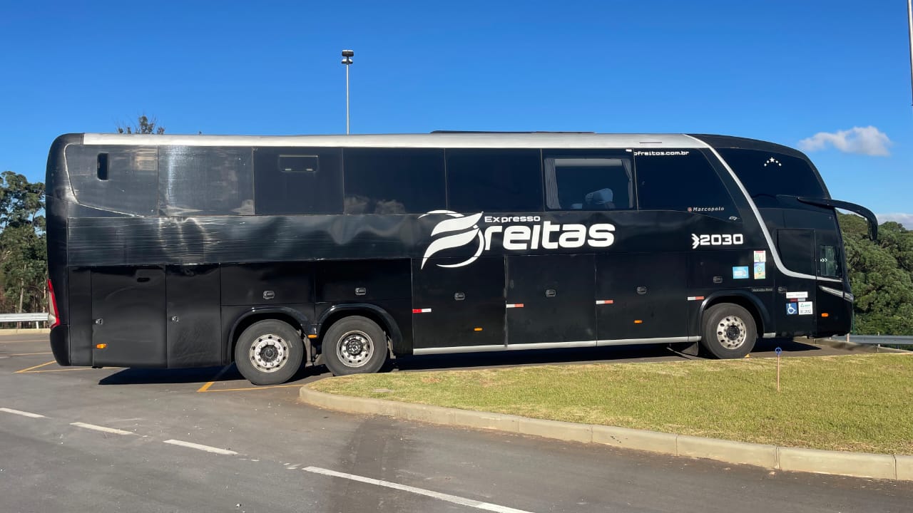Expresso Freitas — Carro 2020 cidade lateral